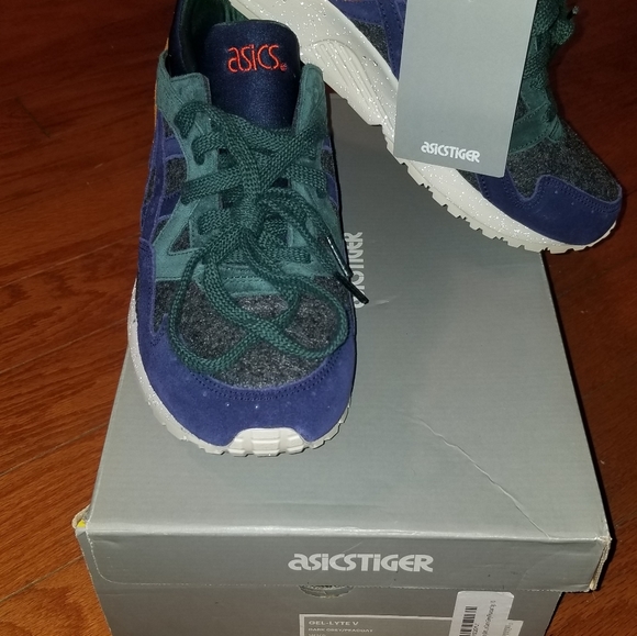 Mens asics tiger size 10